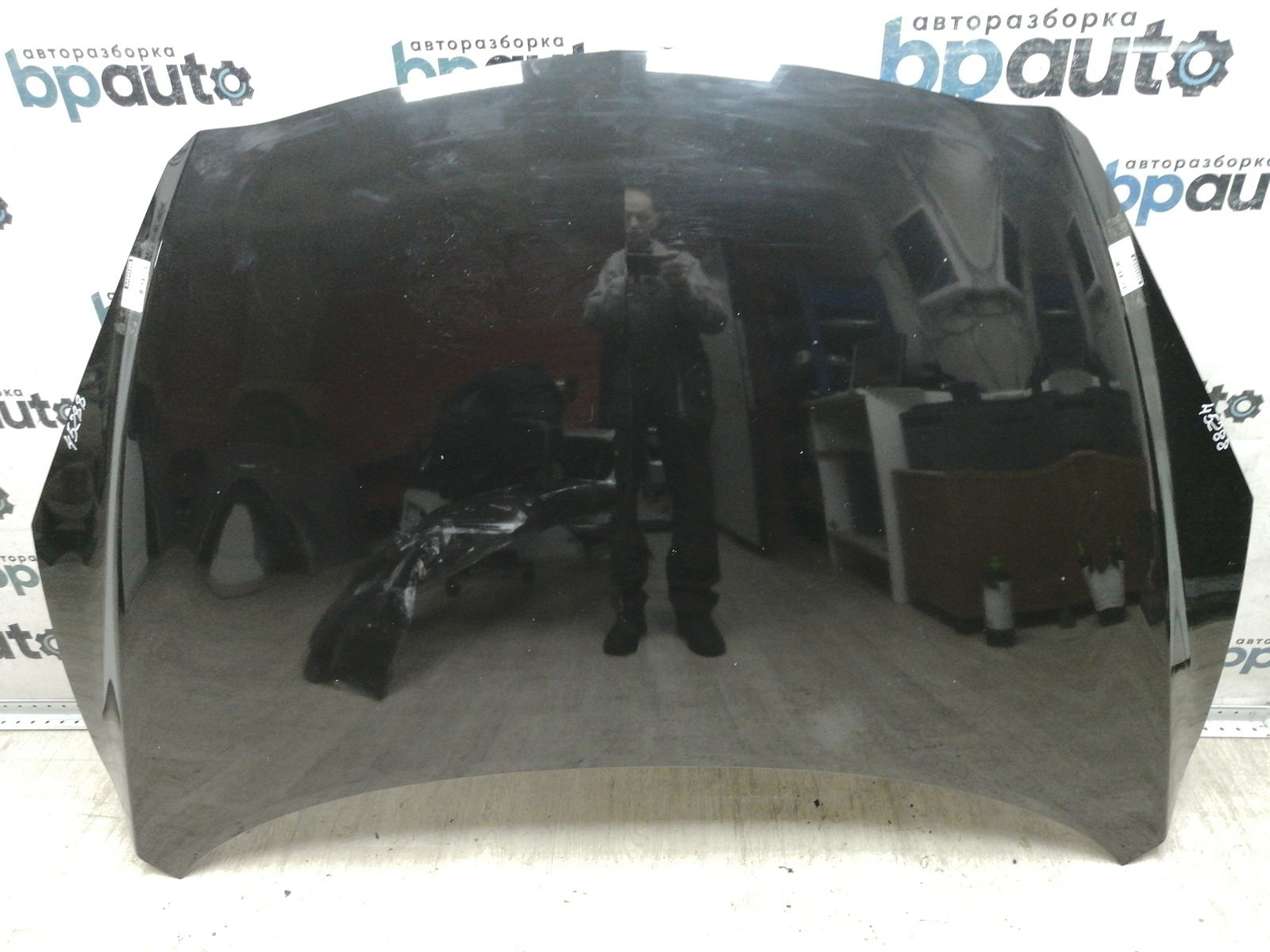 Пример детали Капот (BBY45231XC); Mazda 3 II (BL) Sedan (2009-2011), II (BL) рест. Sedan (2011-2013), II (BL) HB (2009-2011), II (BL) рест. HB (2011-2013) /AA045288/ БУ; Оригинал; Р1, Мелкий дефект;