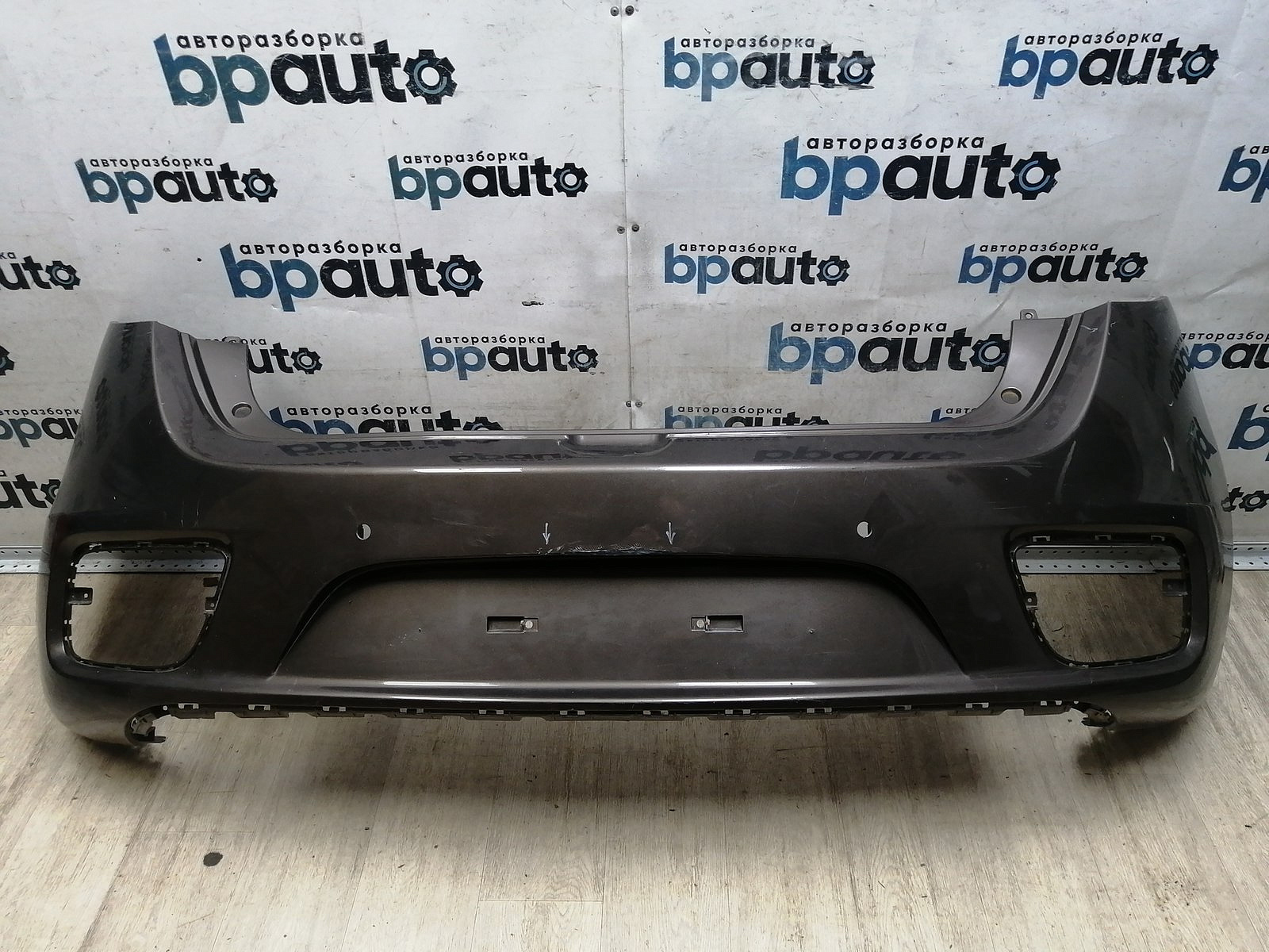 Пример детали Бампер задний; под паркт. ( 86611-A2600); Kia CEED II рест. Hatchback 5D (2015- 2018) /BA000273/ БУ; Оригинал; Р1, Мелкий дефект; ДхШхВ 1,92х0,52х0,6; 