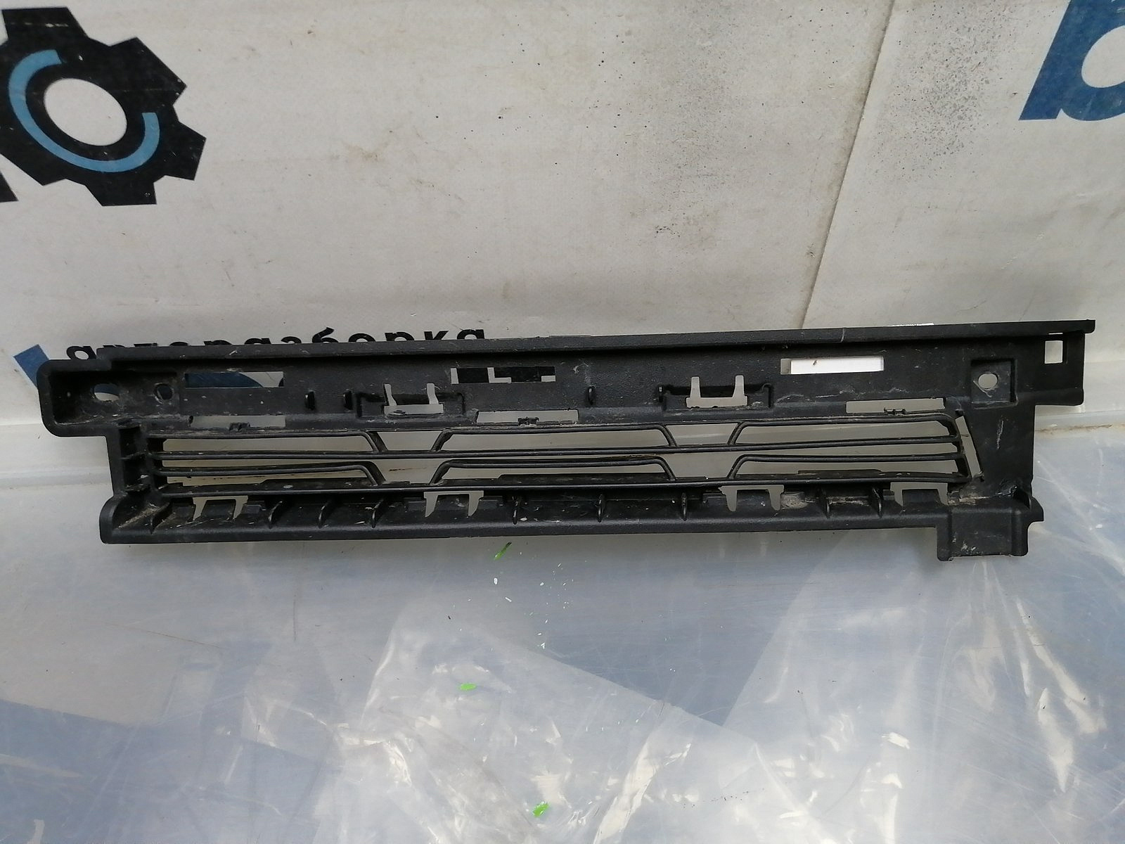 Фотография детали AA044928; Решетка переднего бампера правая (2803146XKV3AA) для Tank 500 (2021-н.в.)/БУ; Оригинал; Р1, Мелкий дефект; . Фото номер 1