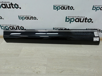 AA001365; Молдинг передней левой двери, с хром полосой (4L0 853 959 H) для Audi Q7/БУ; Оригинал; Р0, Хорошее; (LZ9Y) Чёрный с перл.