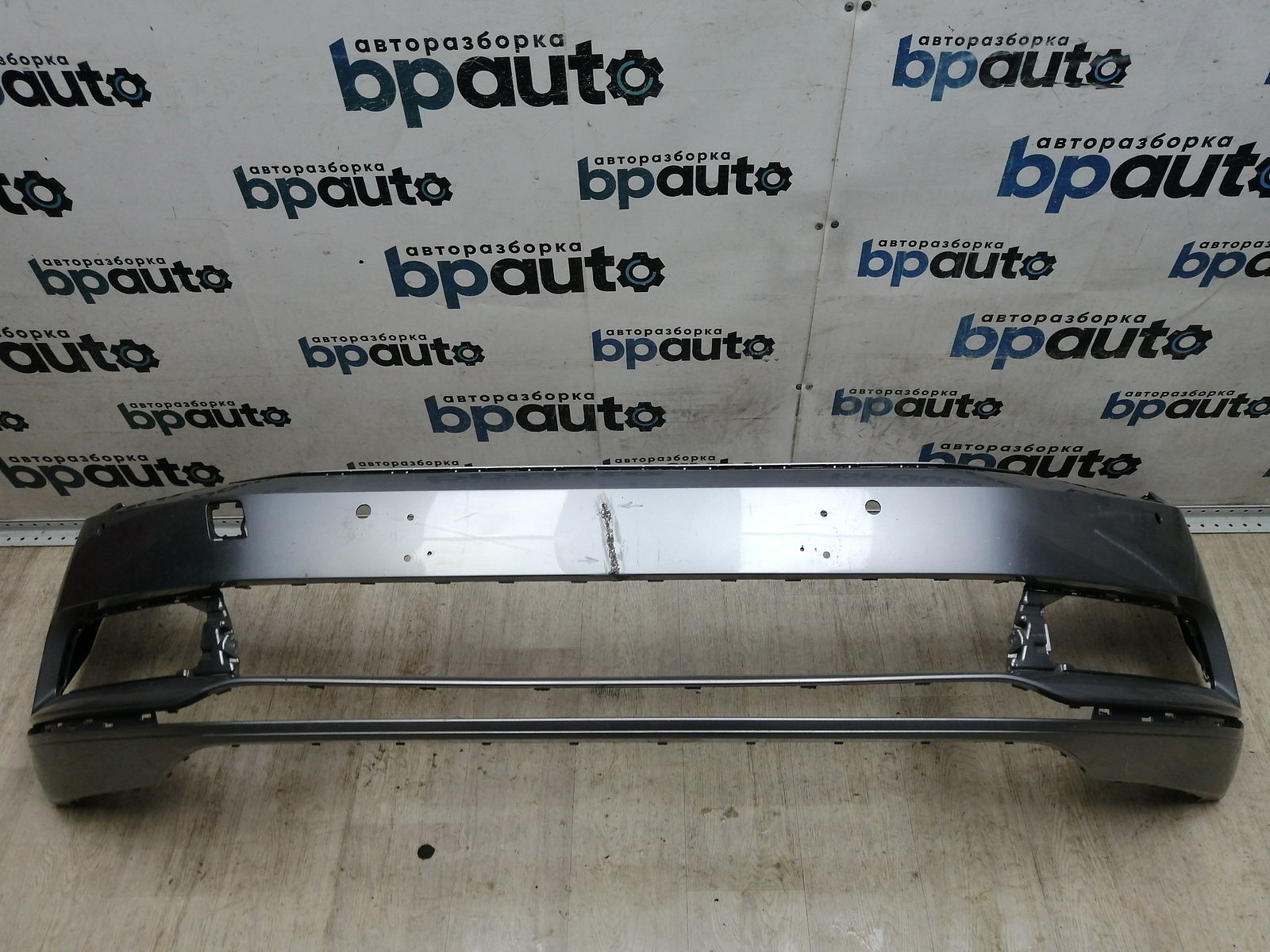 Пример детали Бампер передний; под паркт.; под омыват. (3G0807221); Volkswagen Passat B8 Sedan (2015-2020), B8 Wagon (2015-2020) /AA045888/ БУ; Оригинал; Р1, Мелкий дефект; 