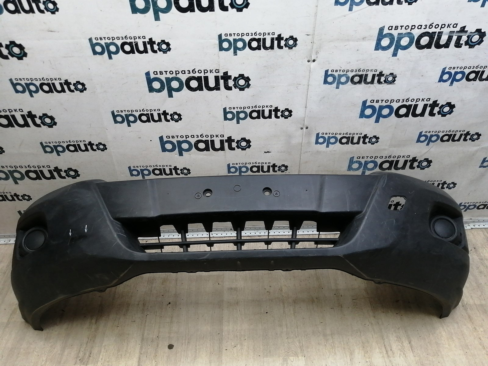 Пример детали Бампер передний, без ПТФ (BK31-R17757-A); Ford Transit (2014-н.в.) /AA046391/ БУ; Оригинал; Р1, Мелкий дефект; 