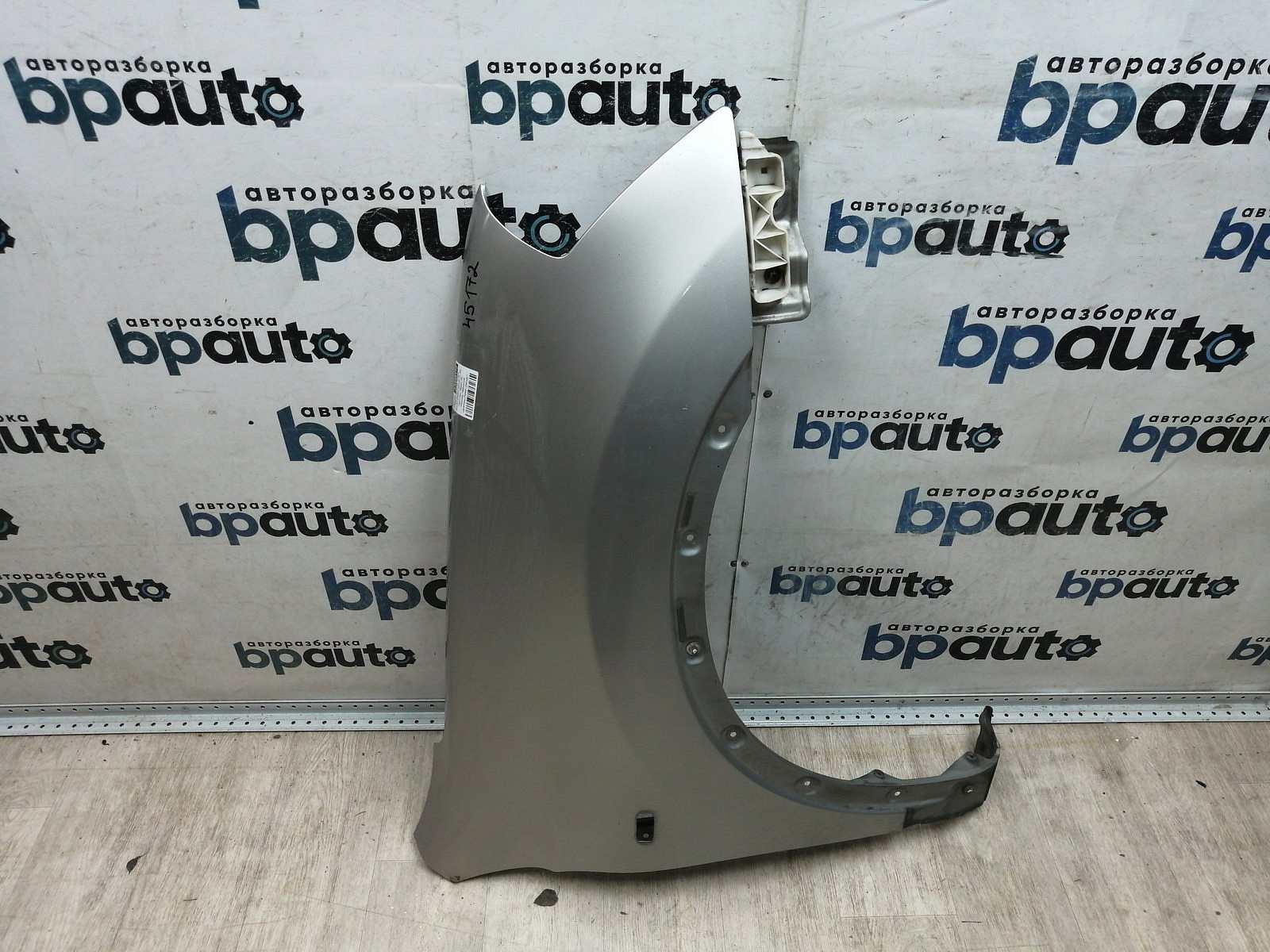 Пример детали Крыло переднее правое (F3100-JD0M0); Nissan Qashqai I (2006-2010), +2 (2008-2010) /AA045172/ БУ; Оригинал; Р0, Хорошее; 