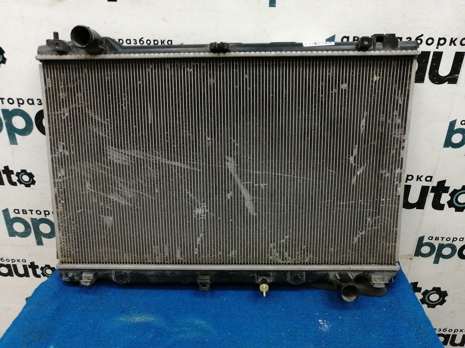 Фотография детали AA037836; Радиатор охлаждения (16400-31800) для Lexus GS IV (2012 - 2015)/БУ; Оригинал; Р2, Удовлетворительное; . Фото номер 1