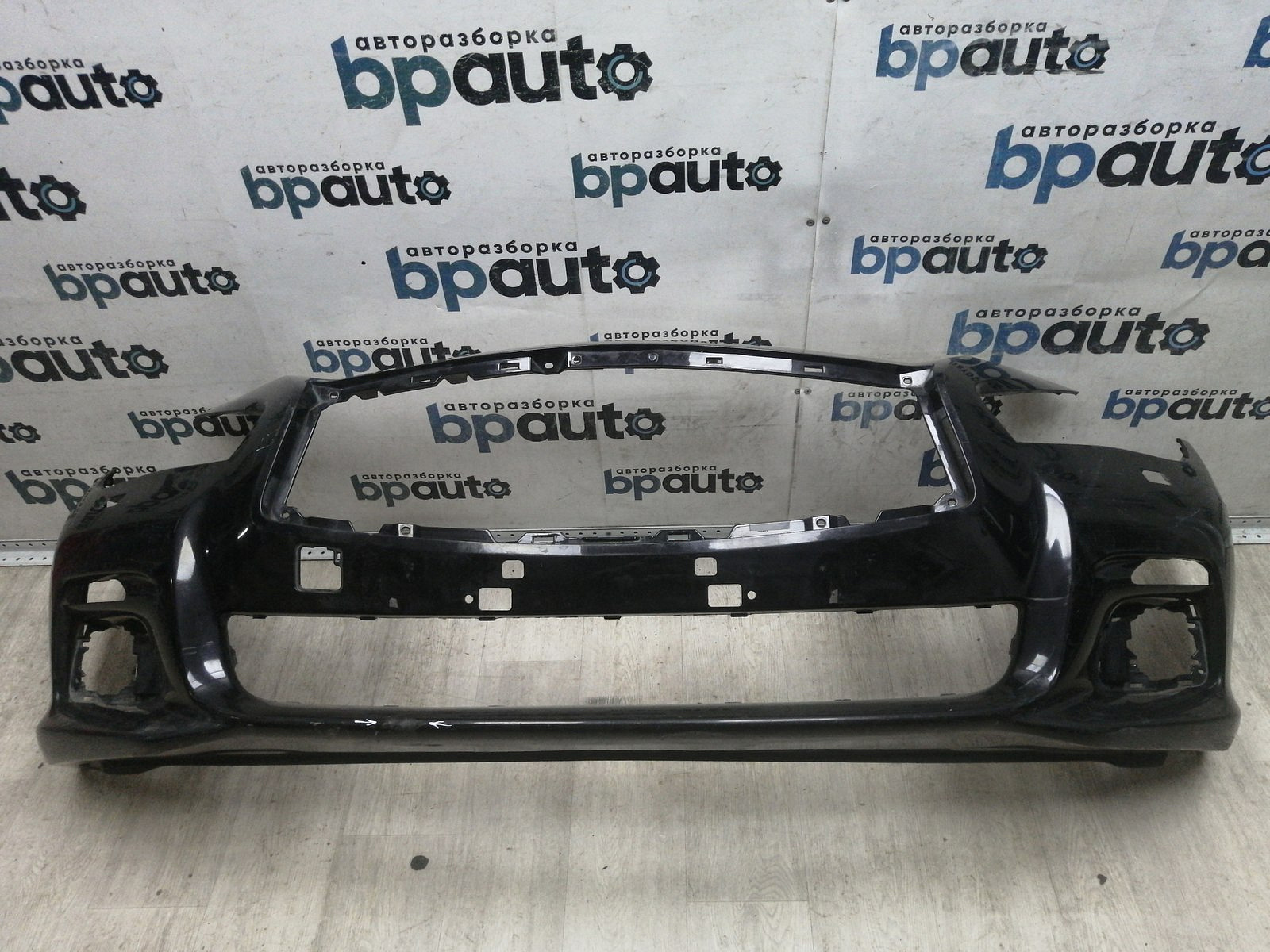Пример детали Бампер передний; без паркт.; под омыват. (62022-4HB0H); Infiniti Q50 (2013-2017) /BA000215/ БУ; Оригинал; Р1, Мелкий дефект; 