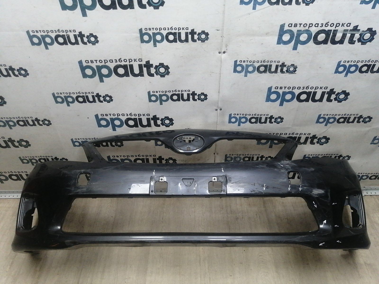 Пример детали Бампер передний; без паркт.; без омыват. (52119-12C70); Toyota Corolla 150 рест. (2010-2013) /AA045990/ БУ; Оригинал; Р2, Удовлетворительное; 