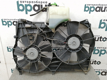 Фотография детали AA013071; Диффузор радиатора в сборе (17760-65J00) для Suzuki Grand Vitara/БУ; Оригинал; Р0, Хорошее; . Фото номер 1