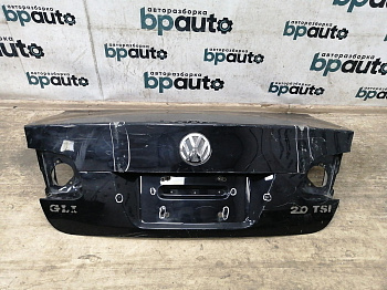 Фотография детали AA027664; Крышка багажника, Америка (1K5827025AP) для Volkswagen Jetta V (2005- 2010)/БУ; Оригинал; Р2, Удовлетворительное; . Фото номер 1