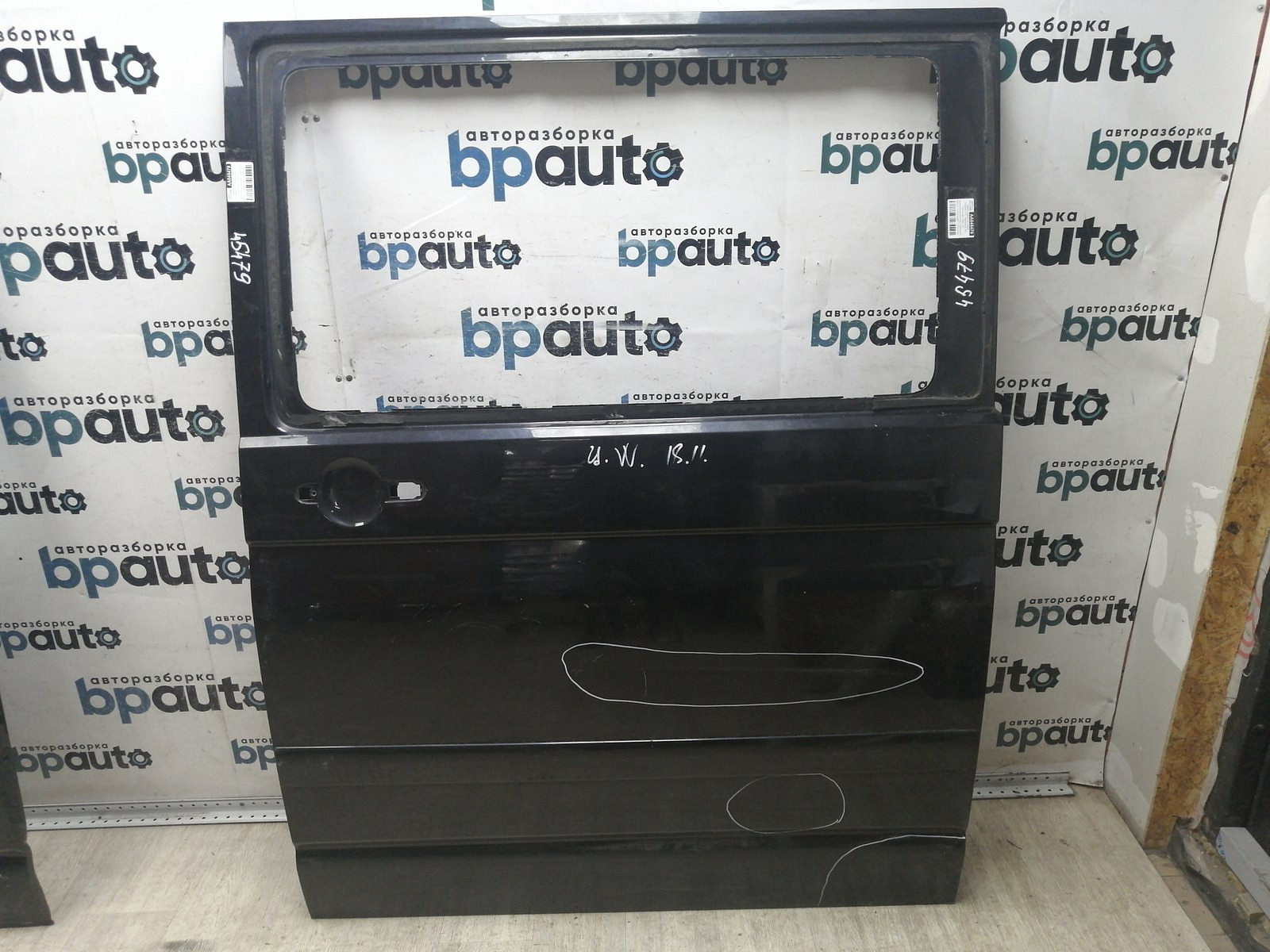 Фотография детали AA045479; Дверь сдвижная левая (7H0843107) для Volkswagen/БУ; Оригинал; Р2, Удовлетворительное; . Фото номер 1