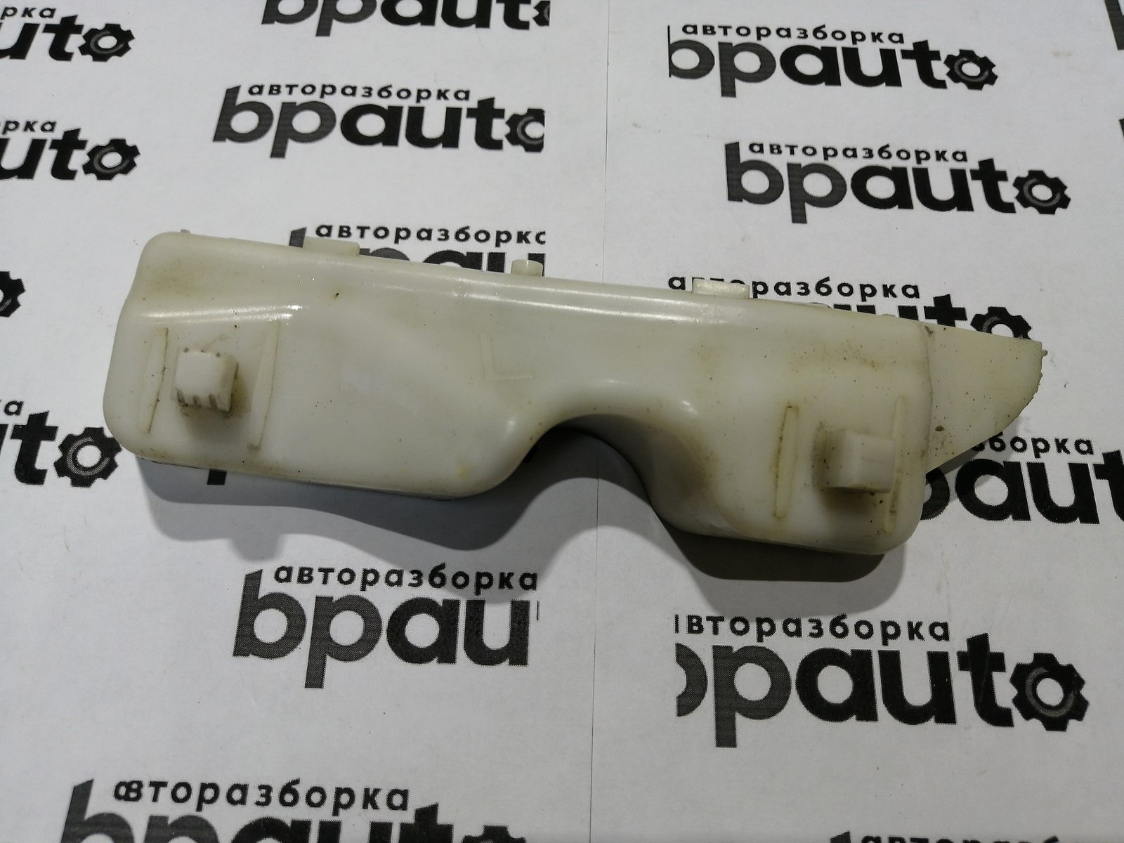 Пример детали Кронштейн переднего бампера левый (62223-JD000); Nissan Qashqai I (2006-2010), +2 (2008-2010) /AA045365/ БУ; Оригинал; Р0, Хорошее; 