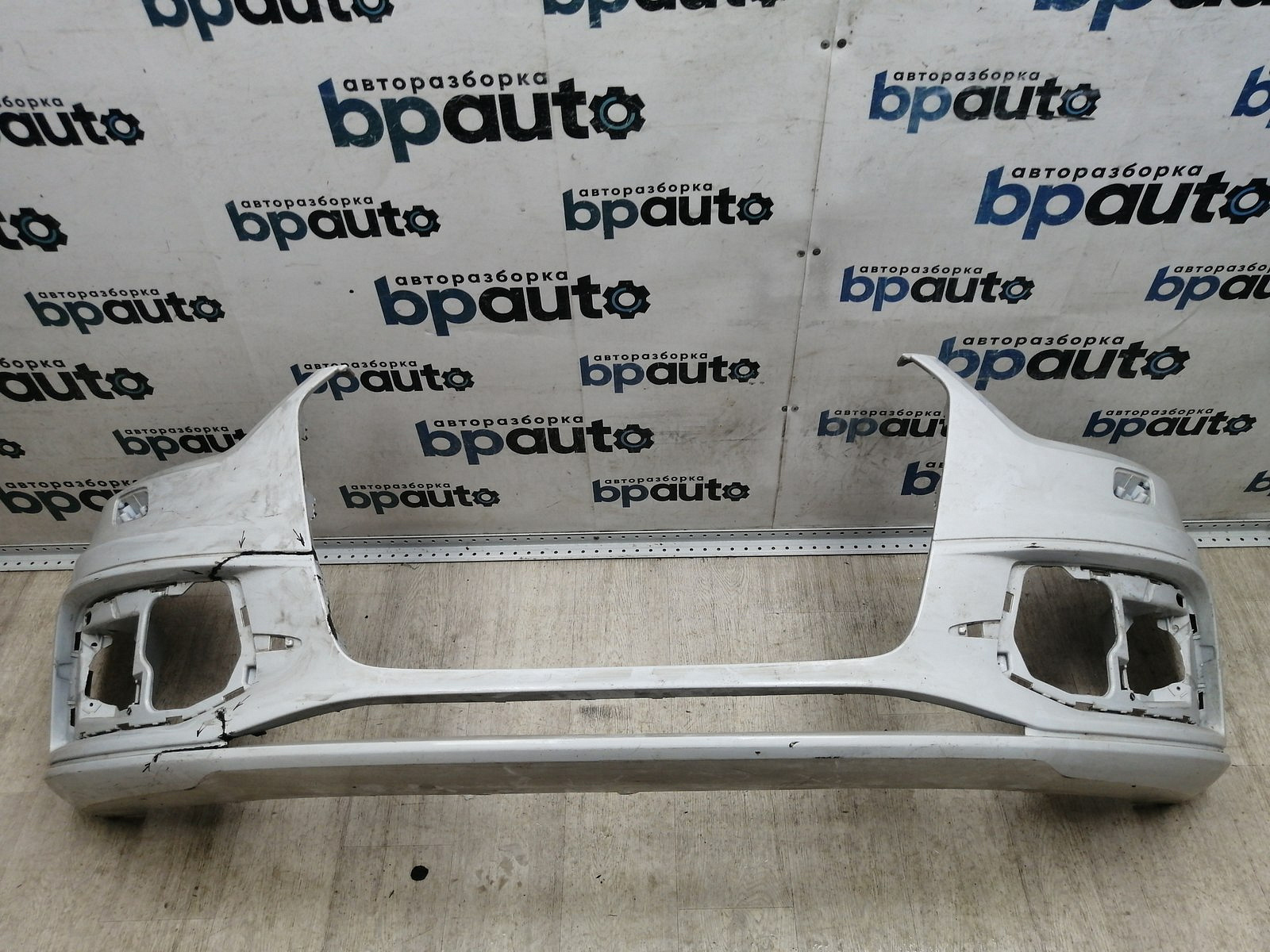 Пример детали Бампер передний,&nbsp;&nbsp;S-line; без паркт.; под омыват. (8U0 807 437 D); Audi Q3 I (2011-2014) /AA045810/ БУ; Оригинал; Р2, Удовлетворительное; 