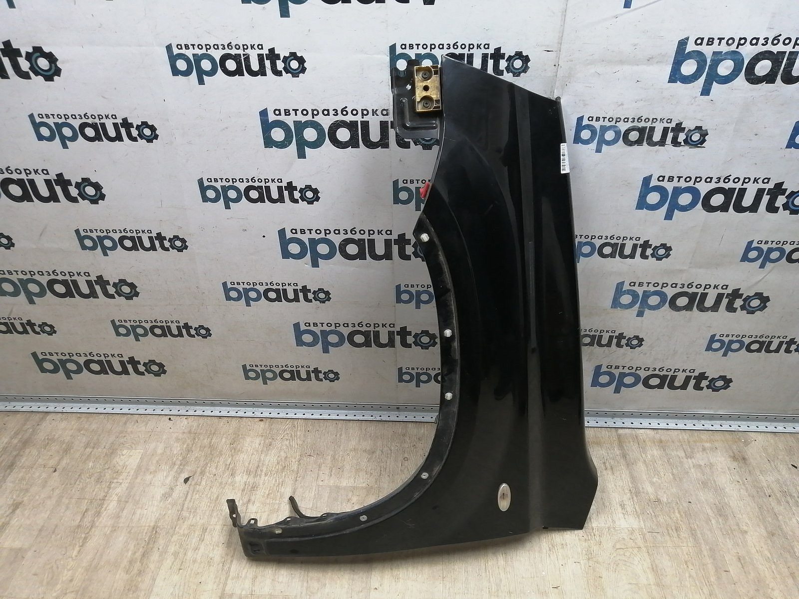 Пример детали Крыло переднее левое, под указатель поворота (F3101-JH1EA); Nissan X-Trail II (T31) (2007-2011), II (T31) рест. (2011-2015) /AA045169/ БУ; Оригинал; Р1, Мелкий дефект; 