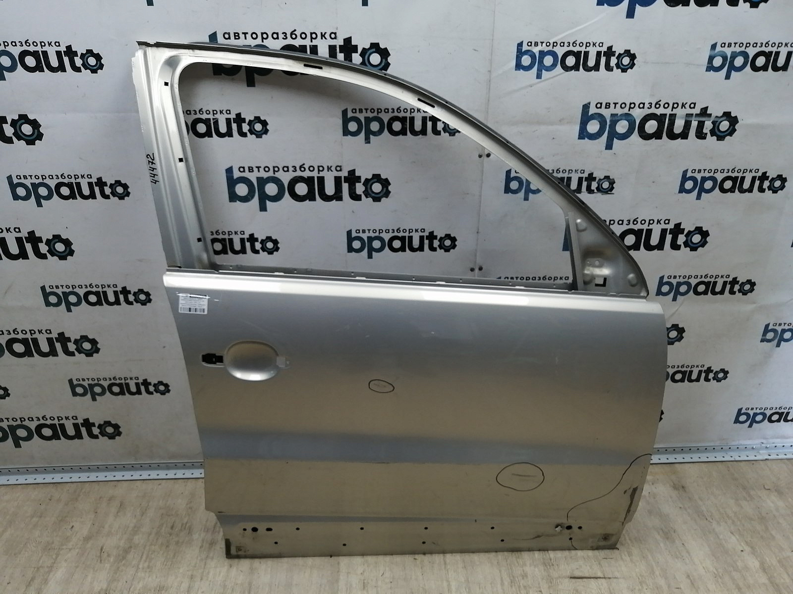 Пример детали Дверь передняя правая (5N0831056B); Volkswagen Tiguan I (2007- 2011), I рест. (2011- 2016) /AA044472/ БУ; Оригинал; Р2, Удовлетворительное; 
