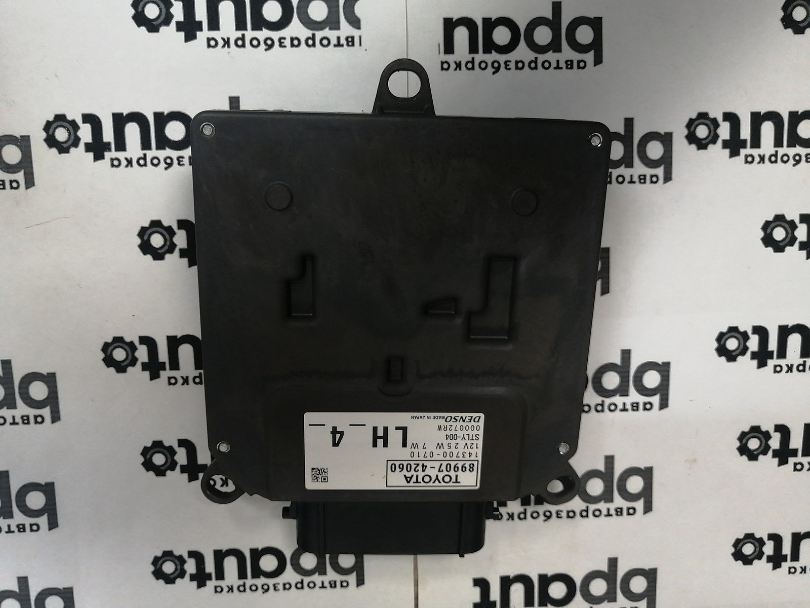 Пример детали Блок управления фарой левый, LED (89907-42060); Toyota Rav4 50 (2019 -2025) /AA046239/ БУ; Оригинал; Р0, Хорошее; 