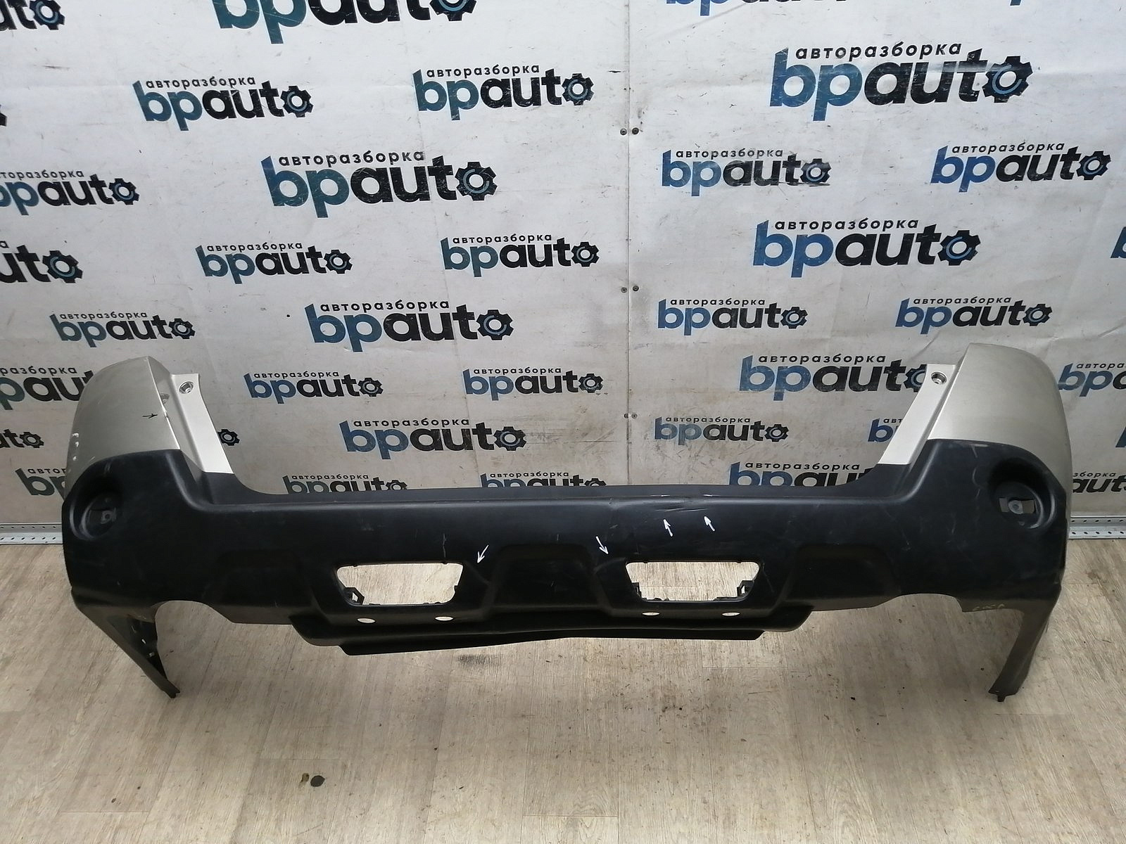 Пример детали Бампер задний; без паркт. (85022-JU14H); Nissan X-Trail II (T31) (2007-2011), II (T31) рест. (2011-2015) /BA000194/ БУ; Оригинал; Р1, Мелкий дефект; 