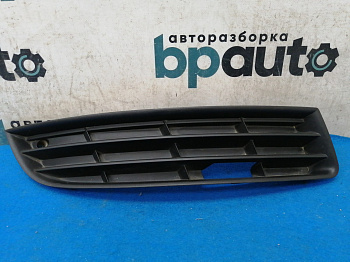 Фотография детали AA028475; Решетка переднего бампера правая (3C0853666) для Volkswagen Passat/БУ; Оригинал; Р1, Мелкий дефект; . Фото номер 1