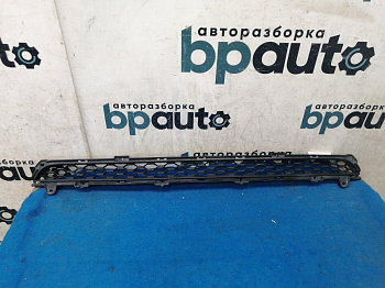 Фотография детали AA030073; Решетка переднего бампера (86522-2P000) для Kia Sorento II (2009- 2012)/БУ; Оригинал; Р1, Мелкий дефект; . Фото номер 1