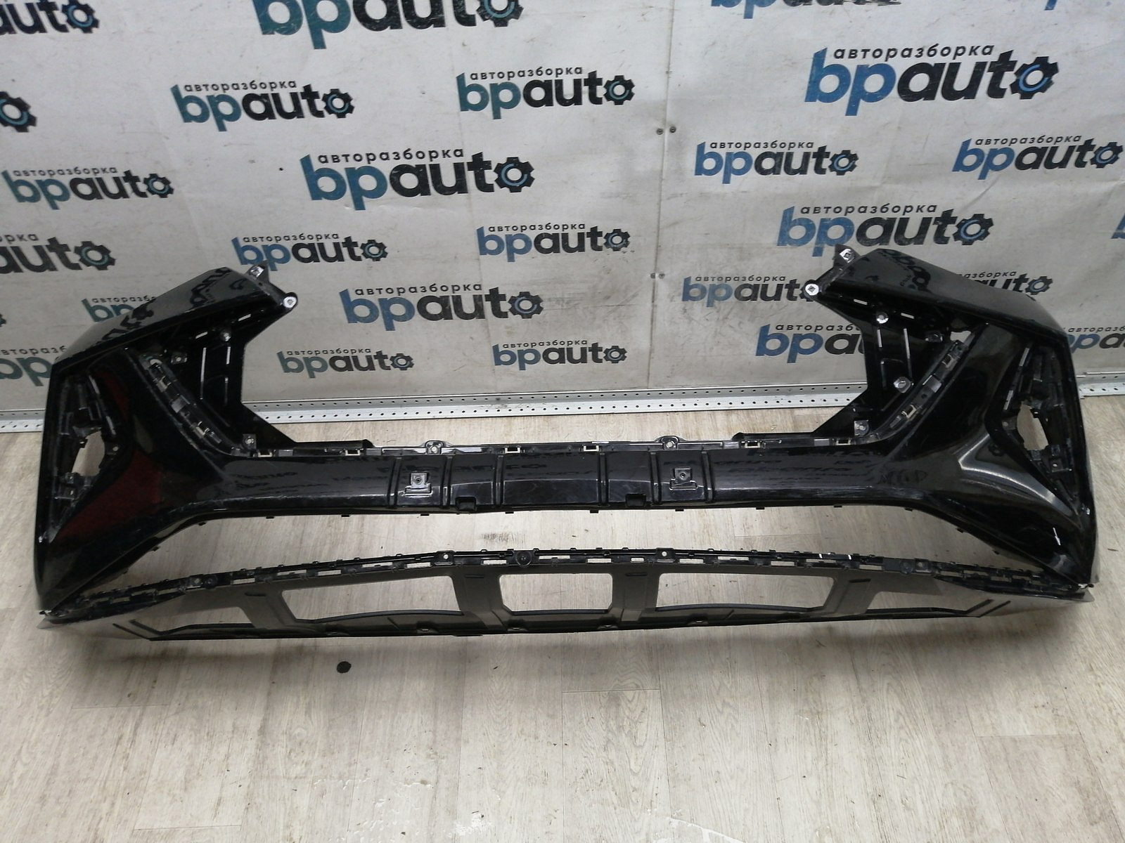 Пример детали Бампер передний; без паркт.; без омыват. (2803127XKQ11A); Haval F7 I рест. (2022-н.в.) /AA045844/ БУ; Оригинал; Р1, Мелкий дефект; 