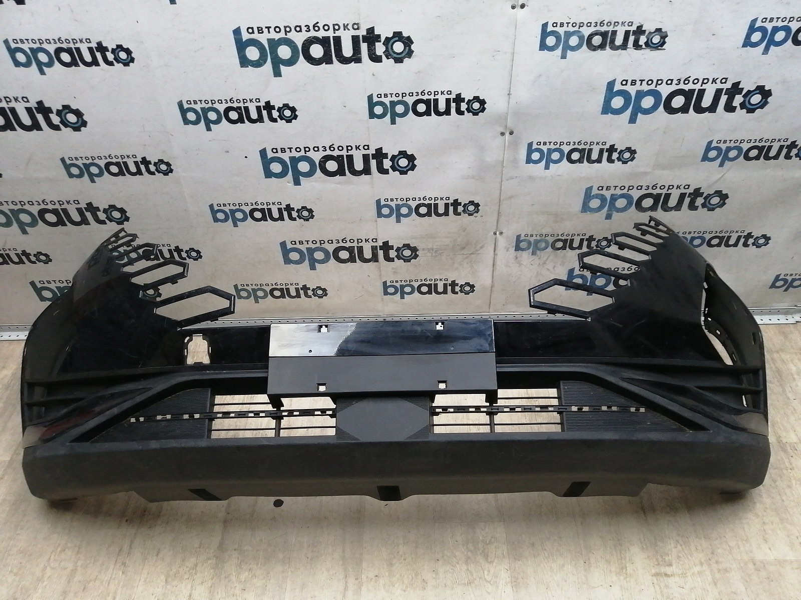 Фотография детали AA045826; Бампер передний; без паркт.; без омыват. (602002155AA) для Omoda C5 (2022- н.в.)/БУ; Оригинал; Р1, Мелкий дефект; . Фото номер 1