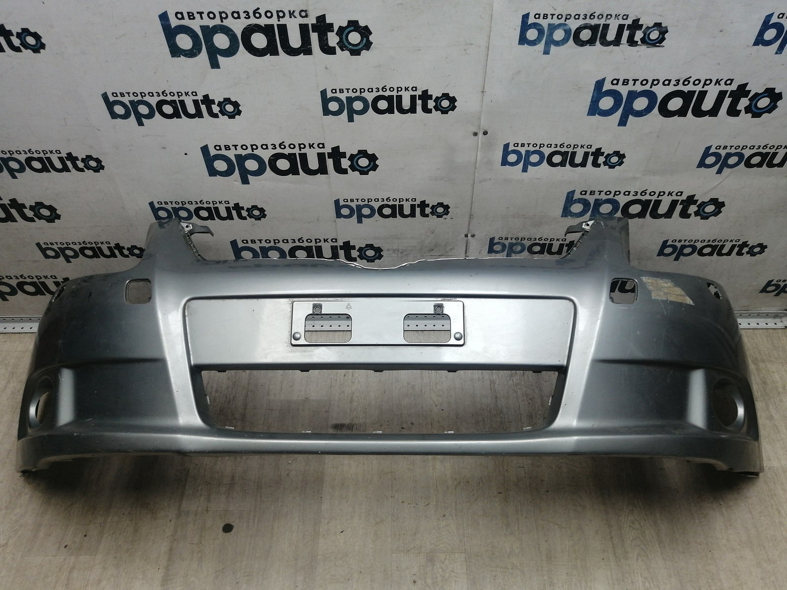 Пример детали Бампер передний; без паркт.; под омыват. (52119-05190); Toyota Avensis III Sedan (2009 - 2011), III Wagon (2009 - 2011) /BA000185/ БУ; Оригинал; Р2, Удовлетворительное; 