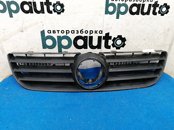 Фотография детали AA027853; Решетка радиатора (6Q0853653E) для Volkswagen Polo IV рест. (2005-2009)/БУ; Оригинал; Р1, Мелкий дефект; . Фото номер 1
