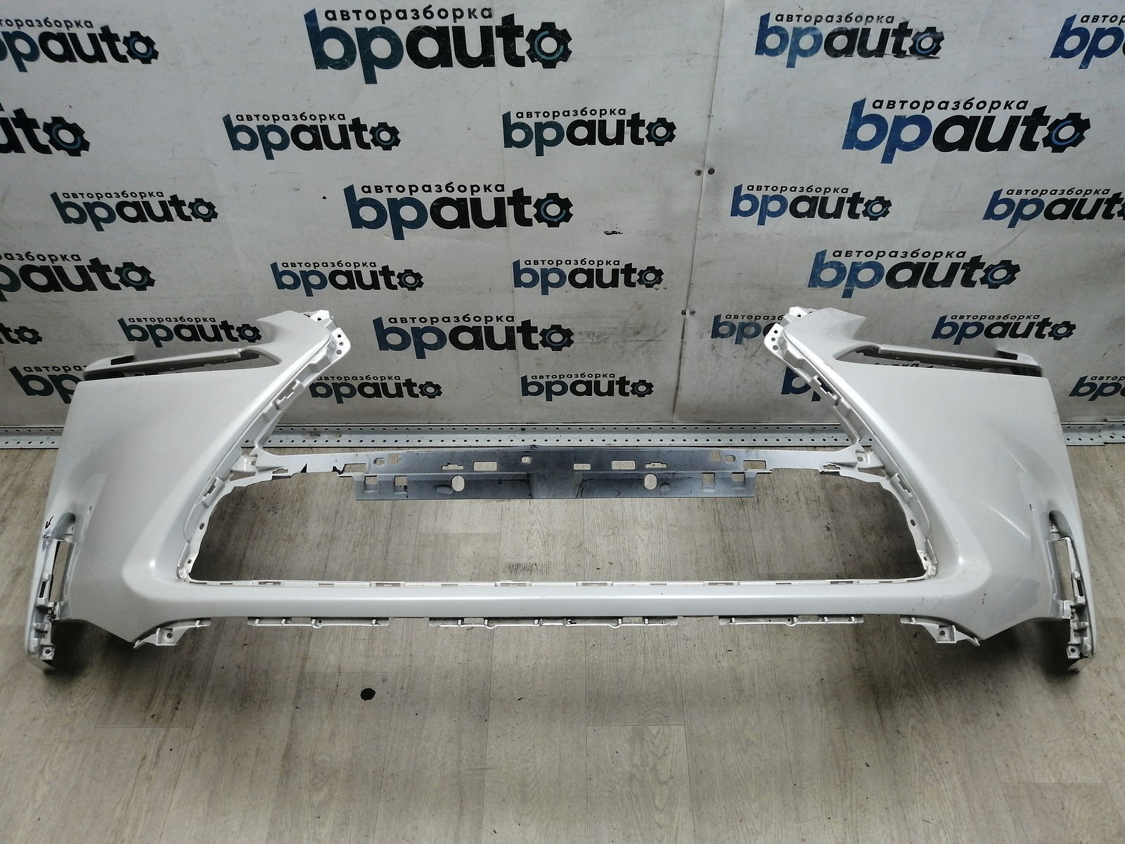 Пример детали Бампер передний; под паркт.; под омыват. (52119-78010); Lexus NX (2014-2017) /AA045898/ БУ; Оригинал; Р1, Мелкий дефект; 
