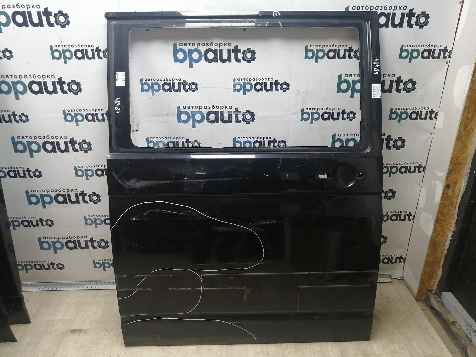 Пример детали Дверь сдвижная правая (7H0843108); Volkswagen Transporter T5 (2003-2009), T5 рест. (2009-2015), Caravelle T5 (2003-2009), T5 рест. (2009-2015) /AA045484/ БУ; Оригинал; Р2, Удовлетворительное; 