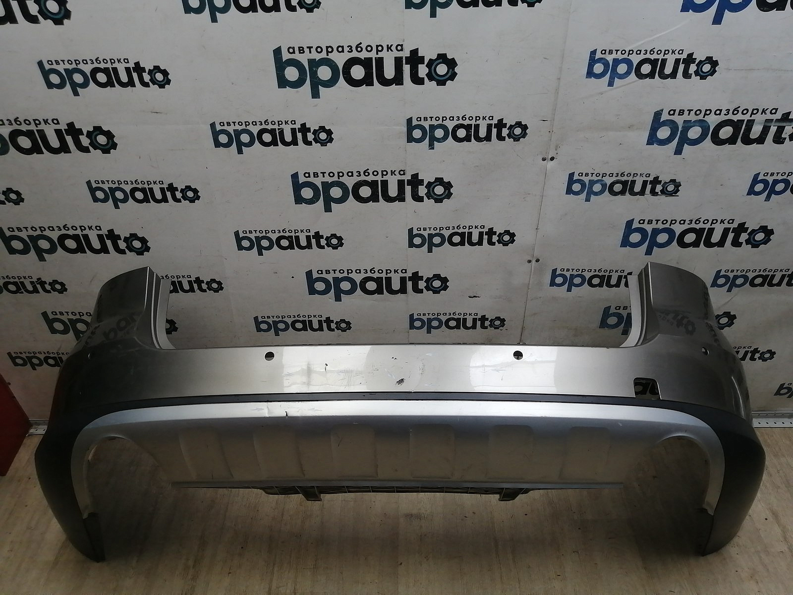 Пример детали Бампер задний, под расширители, Alltrack; под паркт. (3AF807221B); Volkswagen Passat B7 Wagon (2011- 2014) /AA046060/ БУ; Оригинал; Р1, Мелкий дефект; ДхШхВ 2х0,83х0,54; 