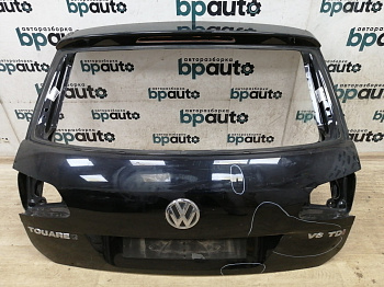 Пример детали Крышка багажника (7P6827025); Volkswagen Touareg II (2010-2014), II рест. (2014-2018) /AA029459/ БУ; Оригинал; Р2, Удовлетворительное; 