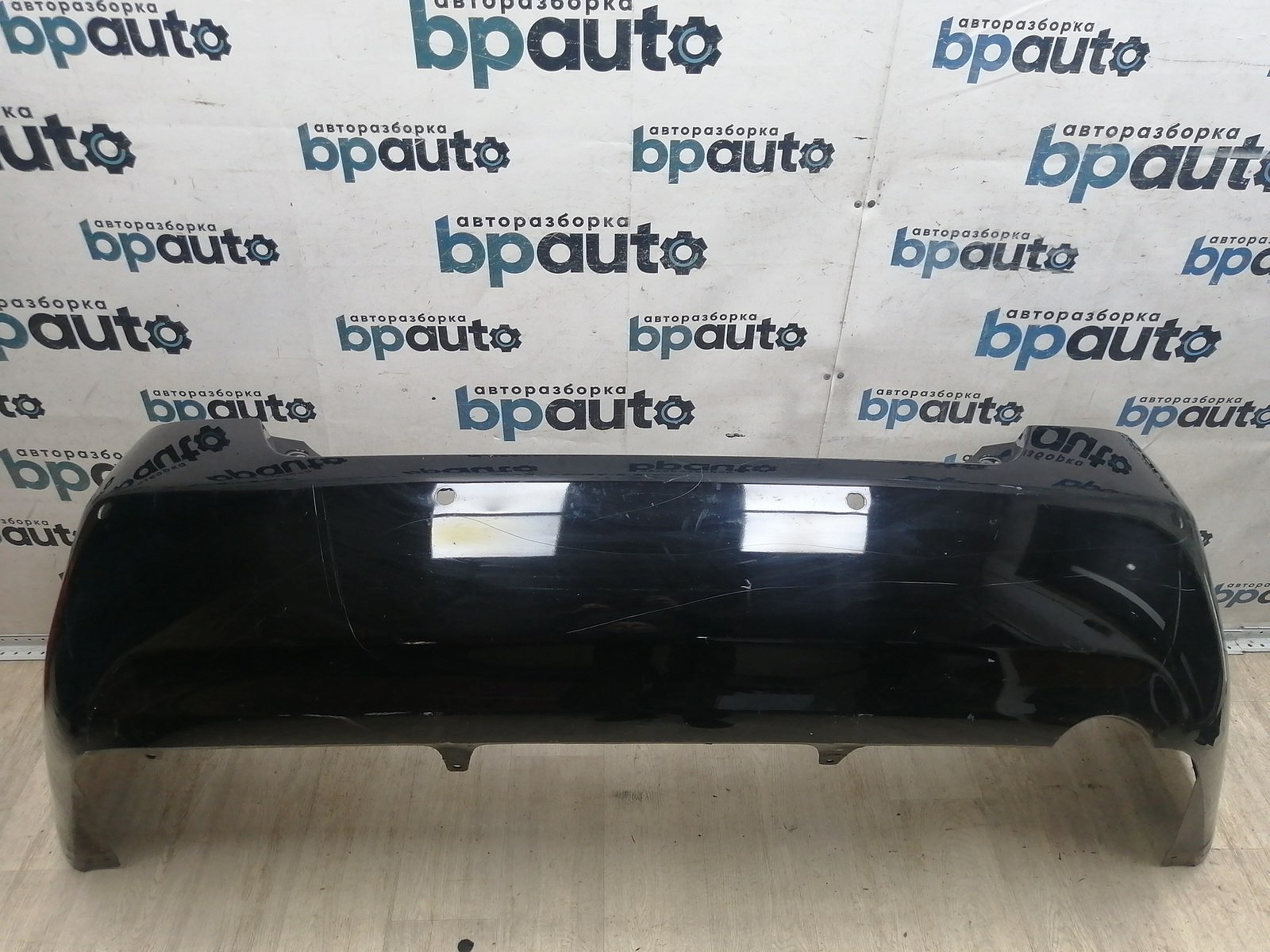 Пример детали Бампер задний v2.4; под паркт. (52159-33918); Toyota Camry 40 рест. (2010 — 2011) /AA045896/ БУ; Оригинал; Р1, Мелкий дефект; 