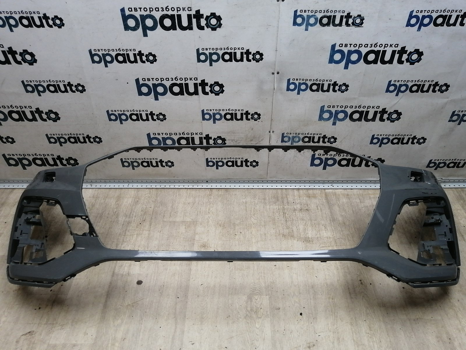 Фотография детали AA045382; Бампер передний; под омыват. (80A807437P) для Audi Q5 II рест. (2020-2025)/БУ; Оригинал; Р1, Мелкий дефект; . Фото номер 1