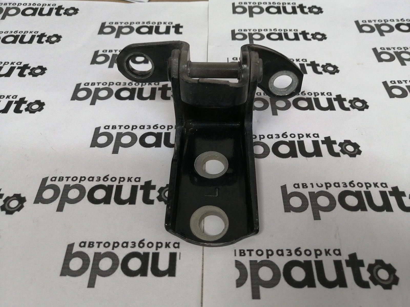 Пример детали Петля двери задняя левая нижняя (68780-52031); Toyota Corolla 150 (2006-2009), 150 рест. (2010-2013), Auris I (2007- 2010), I рест. (2010- 2013), Land Cruiser Prado 150 рест.3 (2020- н.в.), 150 (2010 — 2013), 150 рест. (2013 — 2017), 150 рест.2 (2017- 2020), Camry 40 (2006 — 2010), 40 рест. (2010 — 2011), 50 (2012 — 2014), 55 рест. (2014 — 2017), 55 рест.2 (2017 — 2018), Highlander II (2007 - 2010), II рест. (2010 - 2013), Rav4 35 (2010 — 2013), 40 (2013 — 2015), 40 рест. (2015 — 2019), 30 рест. V 2.0 (2009 - 2010), 30  V 2.0 (2006 - 2009), 30  V 2.4 (2006 - 2009), 30 рест. V 2.4 (2009 - 2010), 4Runner V (2009 -2013), V рест. (2013- н.в.), Prius III XW30 рест. (2012 - 2015), III XW30 (2009 - 2012), C-HR (2016- 2019), рест. (2019- н.в.), Lexus ES VI (2012 - 2015), VI рест. (2015 - 2018), V рест. (2009- 2012), V (2006- 2009), GX460 (2009 — 2013), рест. (2013 — 2019), рест.2 (2019- н.в.), RX III (2009 — 2012), III (450h) (2009 — 2012), III рест. (2012 — 2015), CT200H (2010-2014), рест. (2014-2018), NX (2014-2017), рест. (2017-н.в.), IS III рест. (2016-н.в),  /AA045295/ БУ; Оригинал; Р0, Хорошее; 