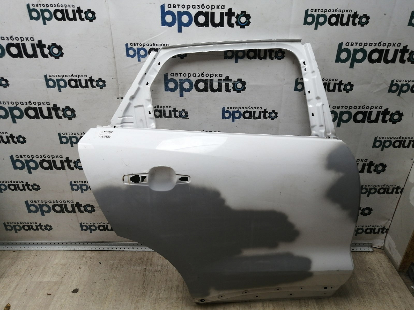 Пример детали Дверь задняя правая (T4A1370); Jaguar F-Pace I (2016-2020) /AA045177/ БУ; Оригинал; Р1, Мелкий дефект;