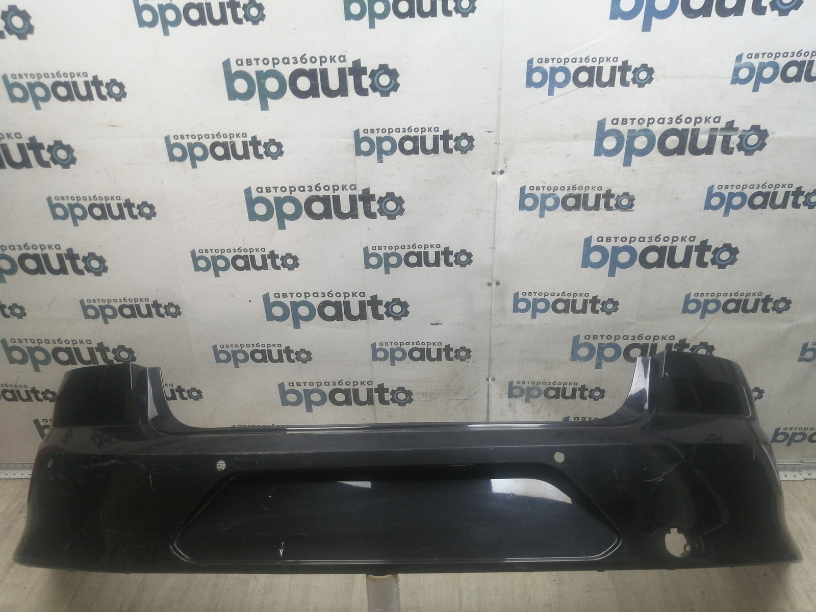 Пример детали Бампер задний; под паркт. (3G5807421); Volkswagen Passat B8 Sedan (2015-2020) /AA046057/ БУ; Оригинал; Р1, Мелкий дефект; ДхШхВ 1,9х0,85х0,42; 