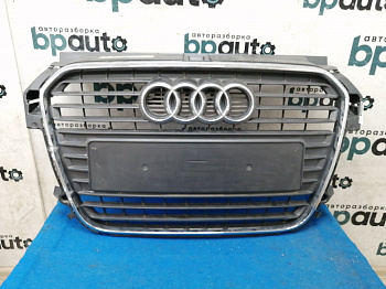 AA030404; Решетка радиатора (8X0 853 651) для Audi A1/БУ; Оригинал; Р2, Удовлетворительное; 