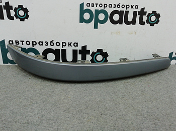 Пример детали Молдинг заднего бампера левый  (13122009); Opel Astra H HB 5D (2005 — 2007), H рест. HB 5D (2008 — 2014) /AA009976/ БУ; Оригинал; Р0, Хорошее; 