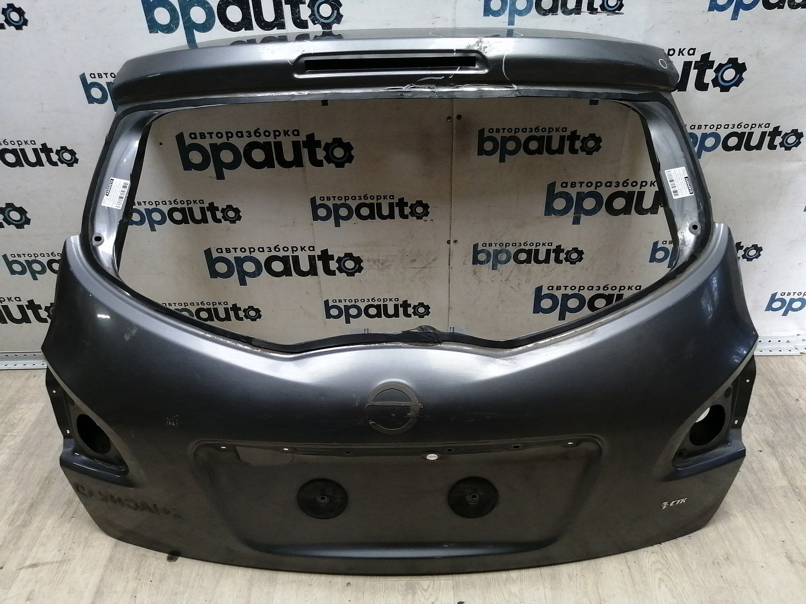Фотография детали AA044910; Крышка багажника (K0100EY1MA) для Nissan Qashqai/БУ; Оригинал; Р2, Удовлетворительное; . Фото номер 1