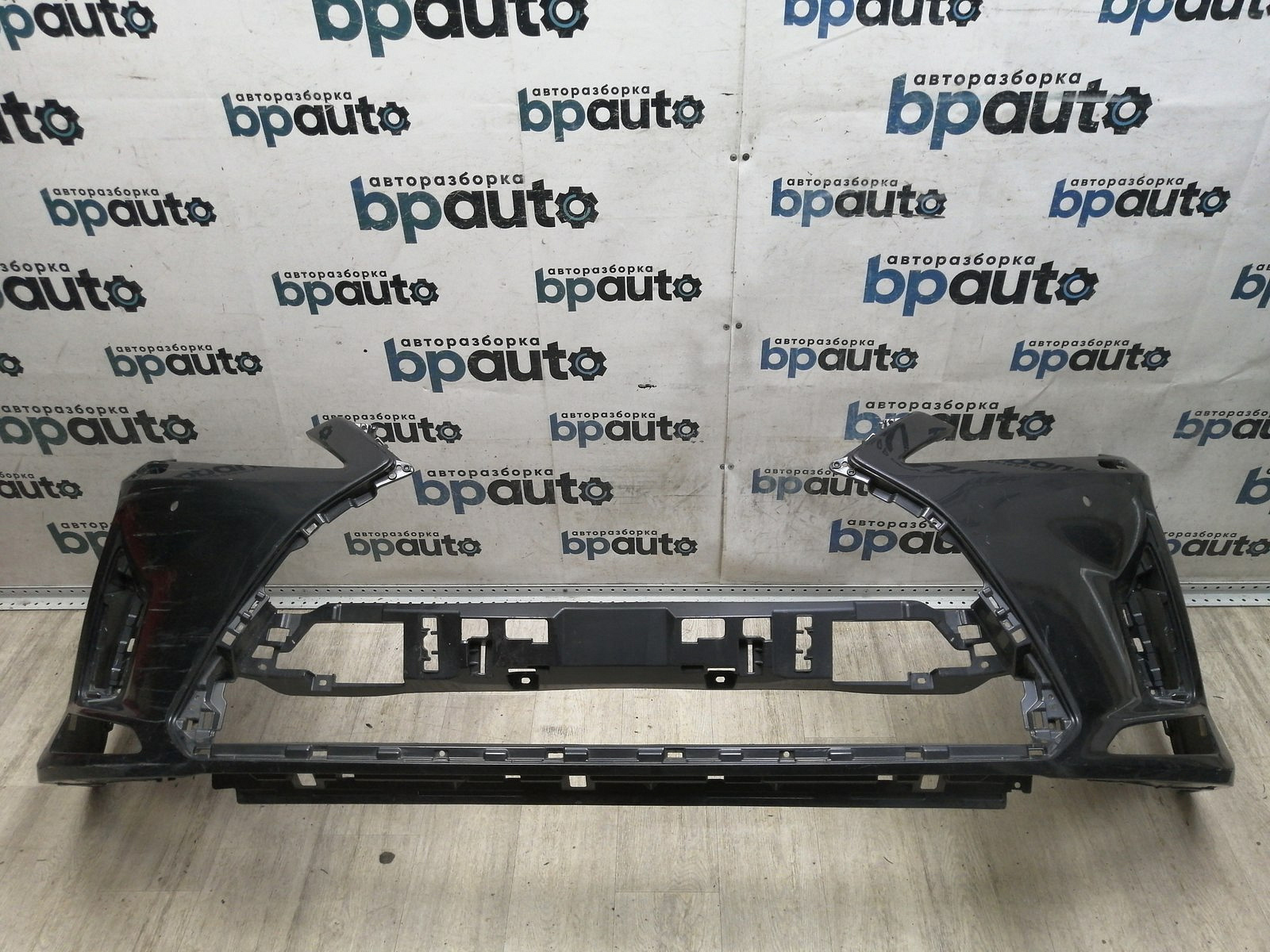 Пример детали Бампер передний; под паркт.; под омыват. (52119-48590); Lexus RX IV рест. (2019 — 2022) /AA046305/ БУ; Оригинал; Р1, Мелкий дефект; ДхШхВ 1,9х0,65х0,6; 