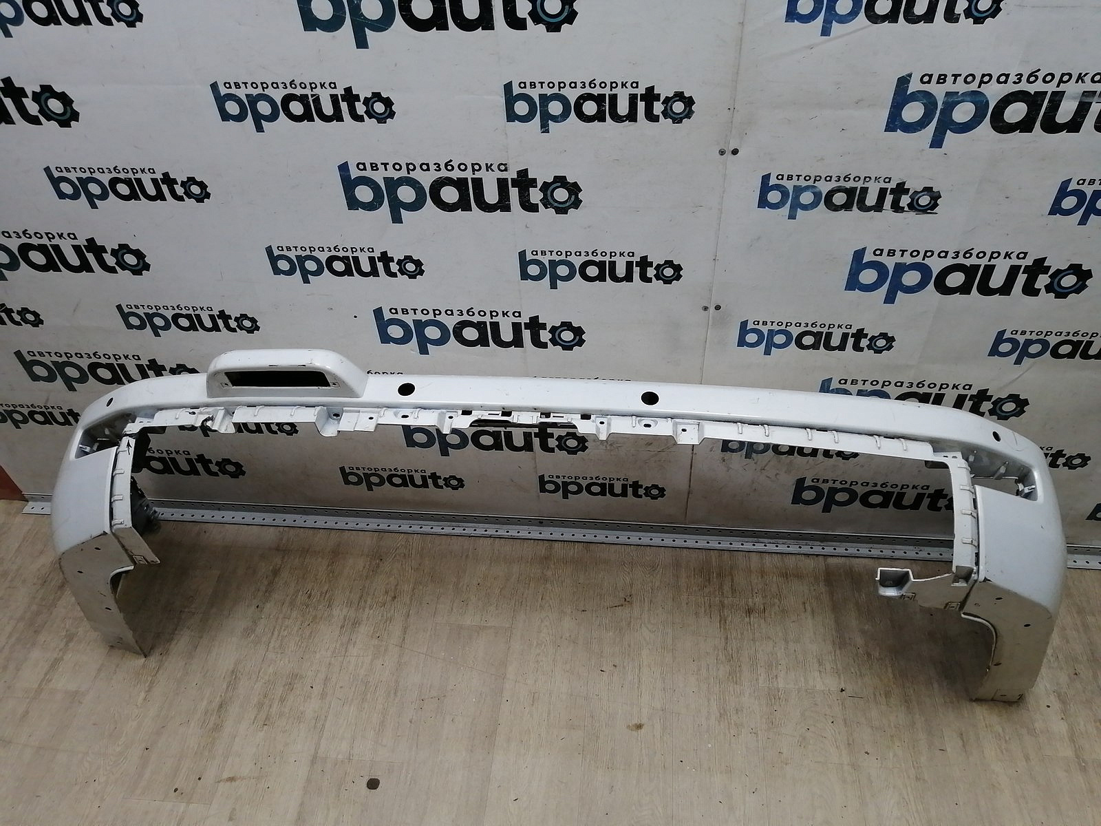 Фотография детали AA044930; Бампер задний; под паркт. (2804160XKV4AA) для Haval H9 II (2024-н.в.)/БУ; Оригинал; Р2, Удовлетворительное; . Фото номер 1