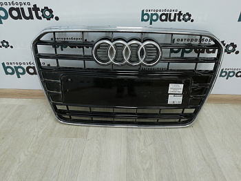 Фотография детали AA000670; Решетка радиатора; без паркт. (8T0 853 651 G) для Audi A5/БУ; Оригинал; Р2, Удовлетворительное; . Фото номер 1