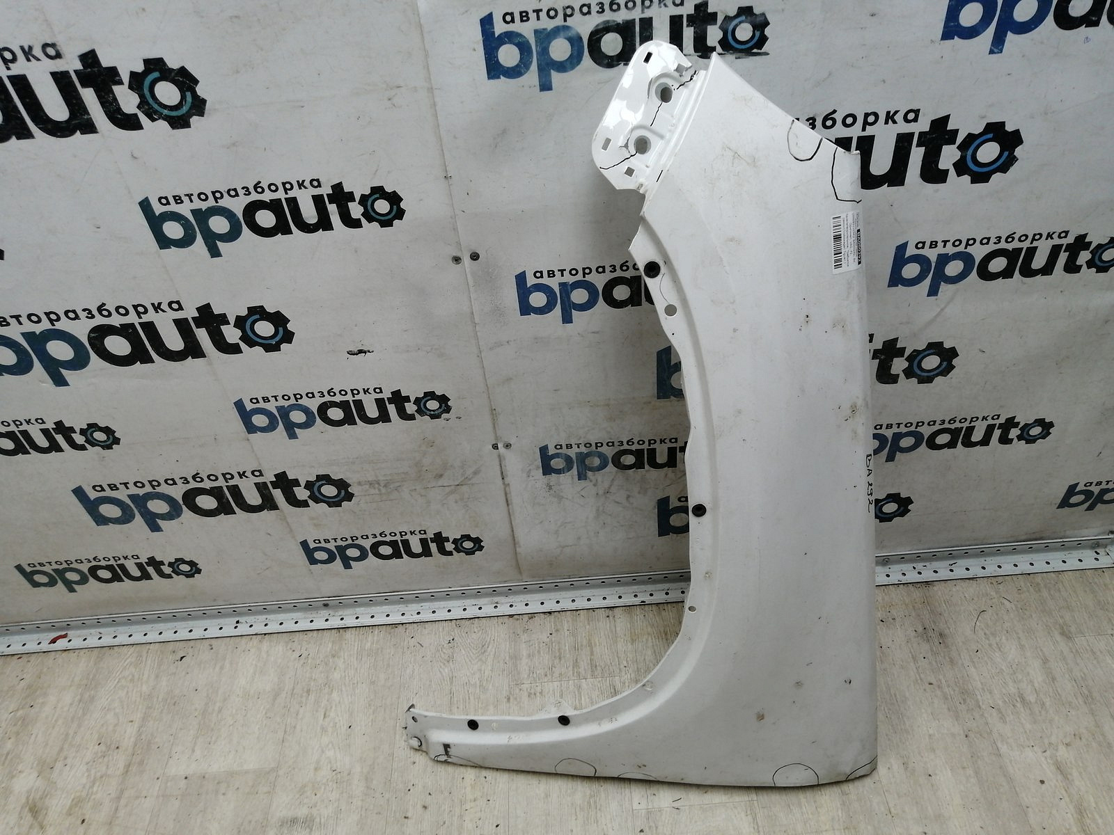 Пример детали Крыло переднее левое (5N0821105A); Volkswagen Tiguan I (2007- 2011), I рест. (2011- 2016) /BA000292/ БУ; Оригинал; Р2, Удовлетворительное; 