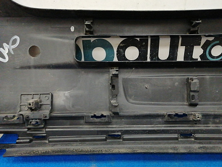 AA039458; Накладка переднего бампера центр. (6400J294) для Mitsubishi Outlander III рест.3 (2018-2023)/БУ; Оригинал; Р0, Хорошее; 