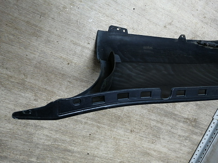 AA045467; Бампер задний AMG; под паркт. (A2128855125) для Mercedes-Benz E-klasse IV Sedan (W212) (2009-2013)/БУ; Оригинал; Р1, Мелкий дефект; 