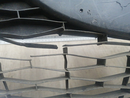 AA045772; Бампер передний; без паркт.; под омыват. (BCW8-50031) для Mazda 3 BL/БУ; Оригинал; Р1, Мелкий дефект; 