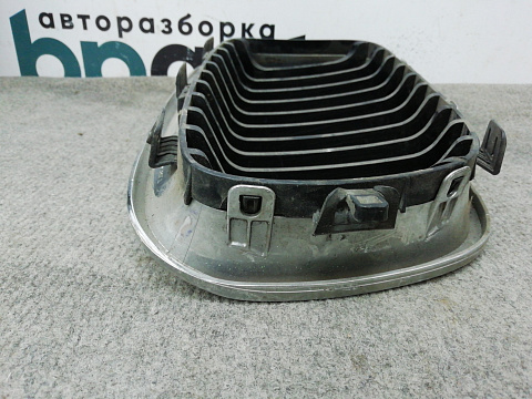 Фотография детали AA006793; Решетка радиатора левая (51137262119) для BMW 1 серия F21 F20/БУ; Оригинал; Р2, Удовлетворительное; . Фото номер 8