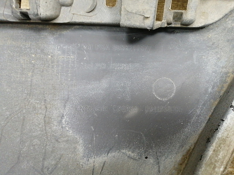Фотография детали AA027475; Бампер задний, седан; под паркт. (9688211577) для Peugeot 508 (2011-2014)/БУ; Оригинал; Р1, Мелкий дефект; . Фото номер 19