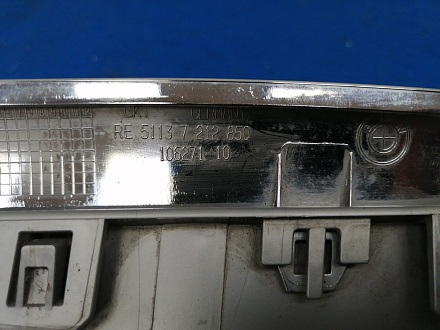 AA034180; Решетка радиатора правая (51137212850) для BMW 6 серия F06 F13 F12/БУ; Оригинал; Р1, Мелкий дефект; 