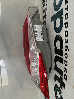 AA044244; Фонарь внутренний правый, в крышку баг. (81581-33220) для Toyota Camry 50 (2012 — 2014)/БУ; Оригинал; Р0, Хорошее; 