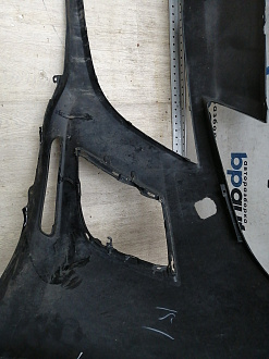 AA045770; Бампер передний; без паркт.; под омыват. (BCW8-50031) для Mazda 3 BL/БУ; Оригинал; Р1, Мелкий дефект; 