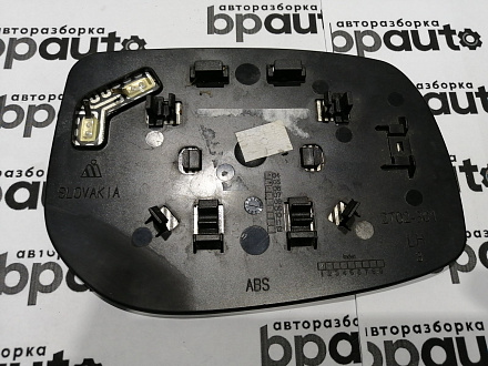 AA045096; Зеркальный элемент левый (87909-0D260) для Toyota Yaris/БУ; Оригинал; Р1, Мелкий дефект; 